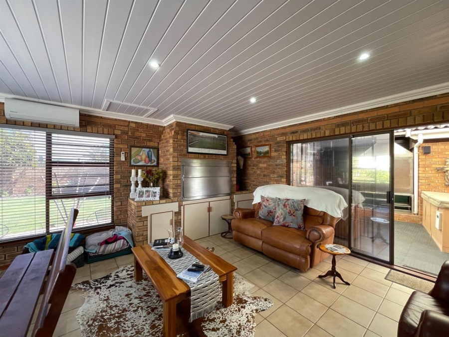 4 Bedroom Property for Sale in Tergniet Western Cape